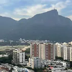 2 Quartos Com Piscina, Academia, Garagem E Arrumacao Diaria By Tata